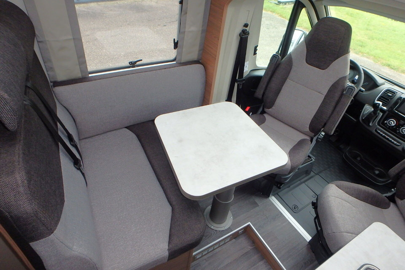 Knaus Vansation Ti 550 MF automaat